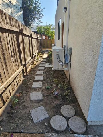 720 San Pascual Avenue, Los Angeles, CA 90042