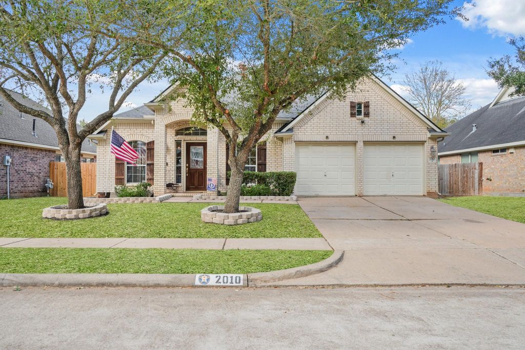 2010 Mound Lake Drive, Richmond, TX 77406