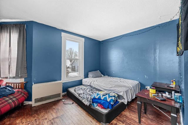 28 Pleasant Street, Barre City, VT 05641