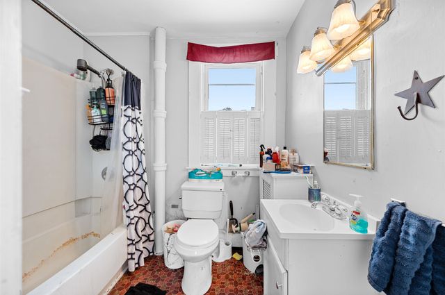 28 Pleasant Street, Barre City, VT 05641