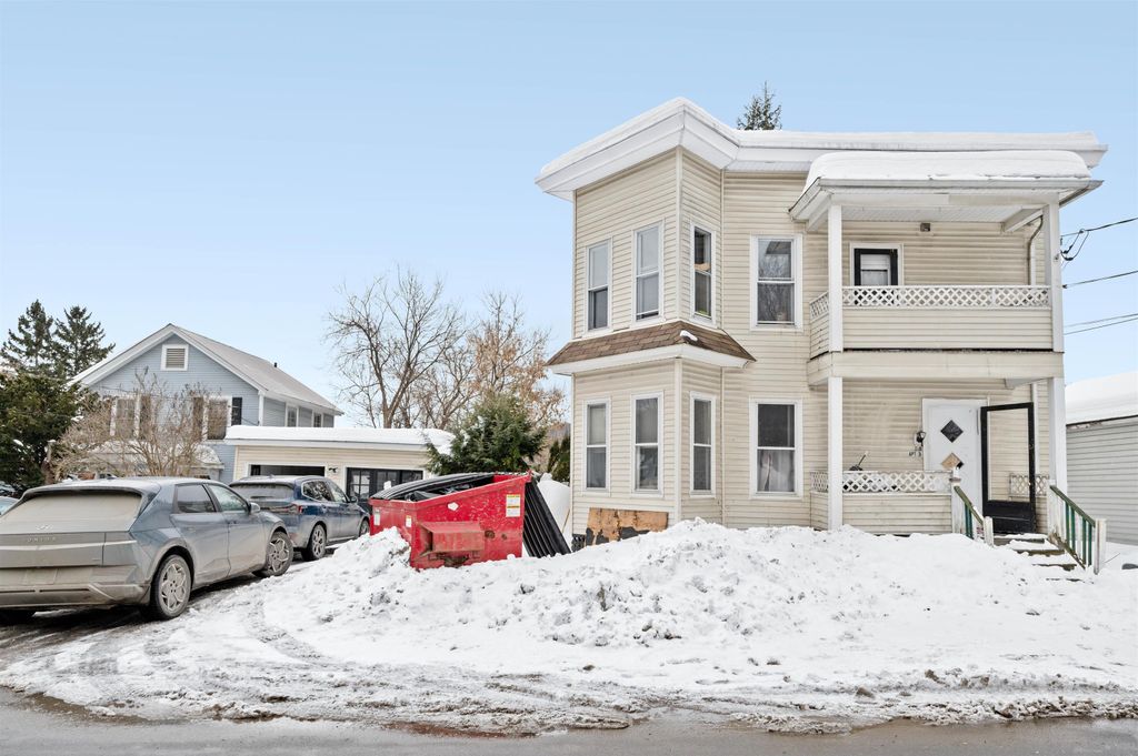 28 Pleasant Street, Barre City, VT 05641