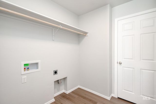 3858 E Jamestown Dr, Nampa, ID 83686