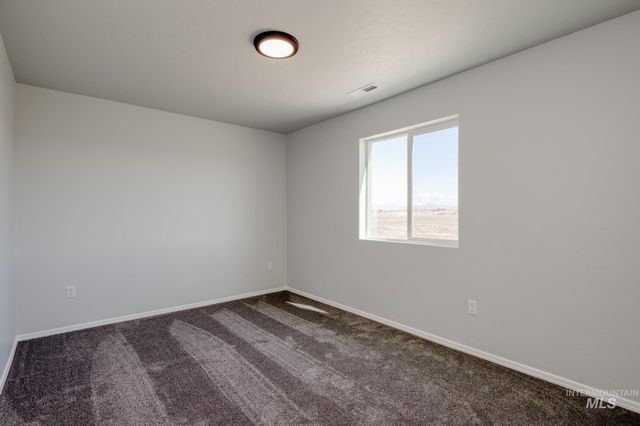 3858 E Jamestown Dr, Nampa, ID 83686