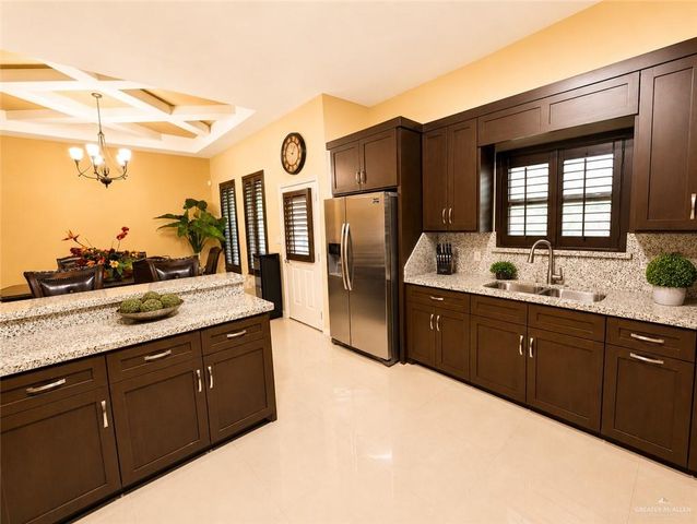 5425 San Diego Drive, Edinburg, TX 78542