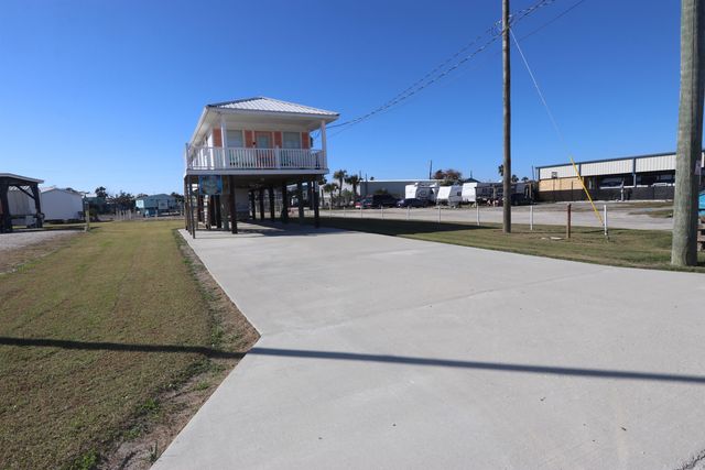 189 Oak, Grand Isle, LA 70358