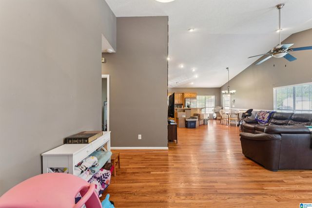 423 8TH AVENUE SW, Childersburg, AL 35044