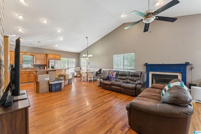 423 8TH AVENUE SW, Childersburg, AL 35044