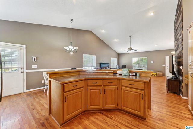 423 8TH AVENUE SW, Childersburg, AL 35044