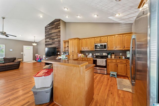 423 8TH AVENUE SW, Childersburg, AL 35044