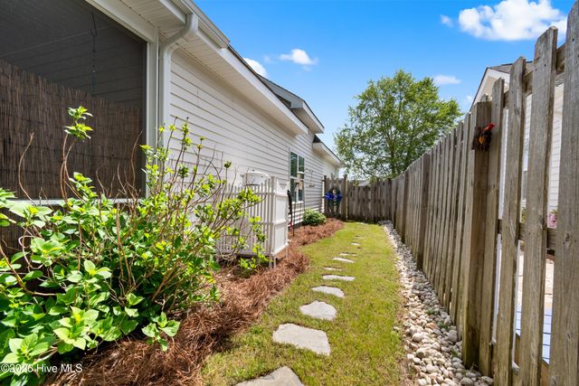 4463 Willow Moss Way, Southport, NC 28461