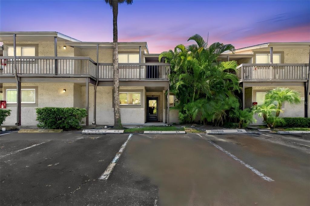 Image 1 of property listing at 6340 NEWTOWN CIRCLE 40A4, Tampa, FL 33615