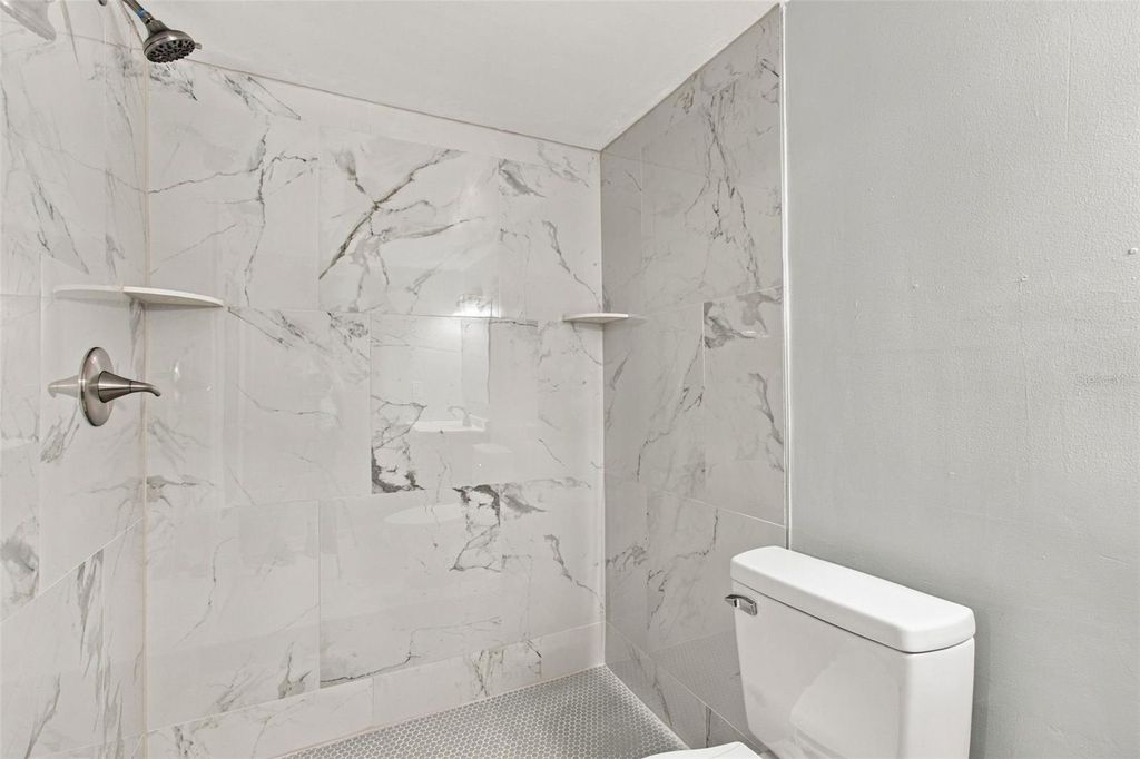 Image 12 of property listing at 6340 NEWTOWN CIRCLE 40A4, Tampa, FL 33615