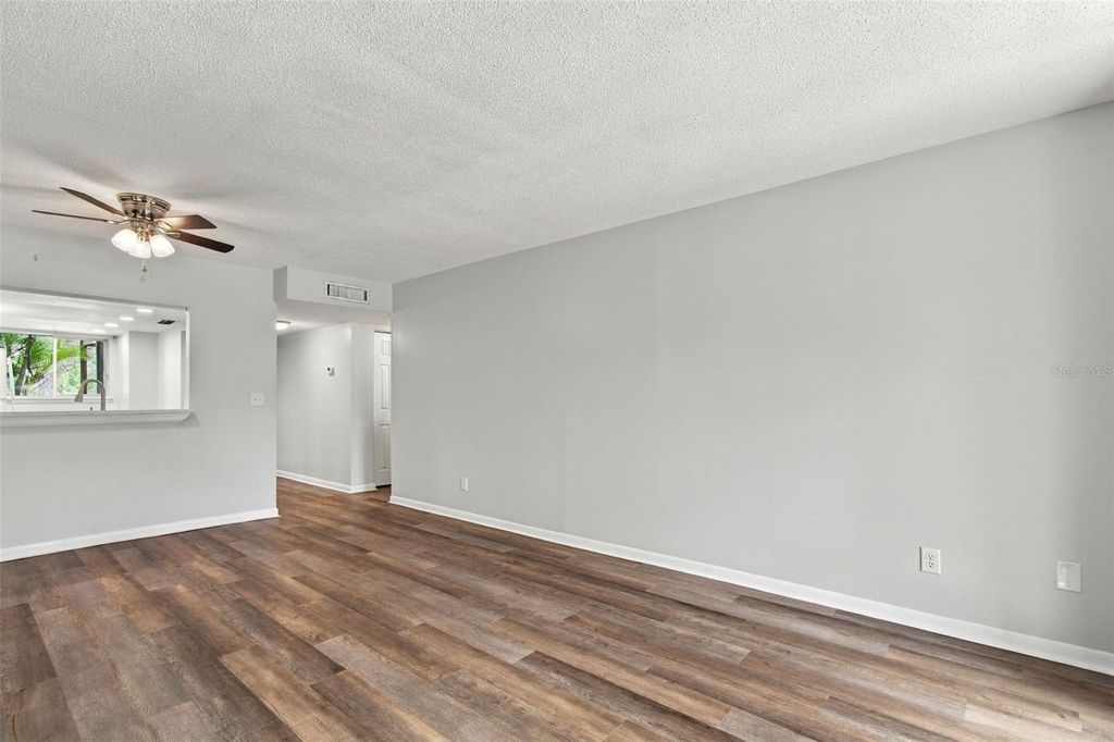 Image 21 of property listing at 6340 NEWTOWN CIRCLE 40A4, Tampa, FL 33615