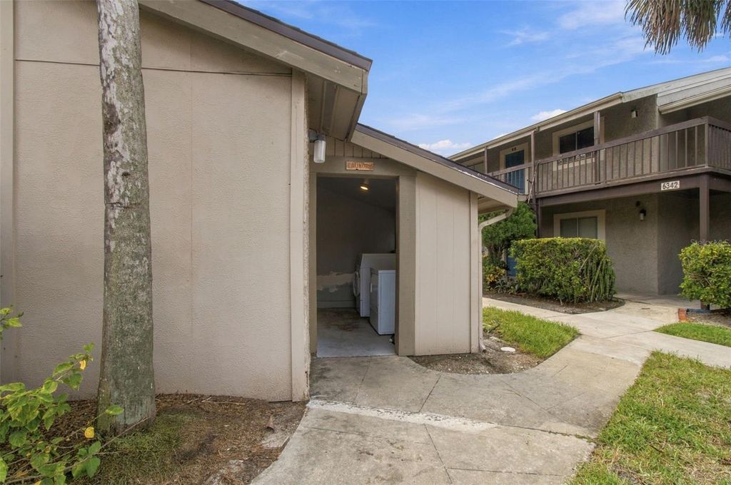 Image 28 of property listing at 6340 NEWTOWN CIRCLE 40A4, Tampa, FL 33615