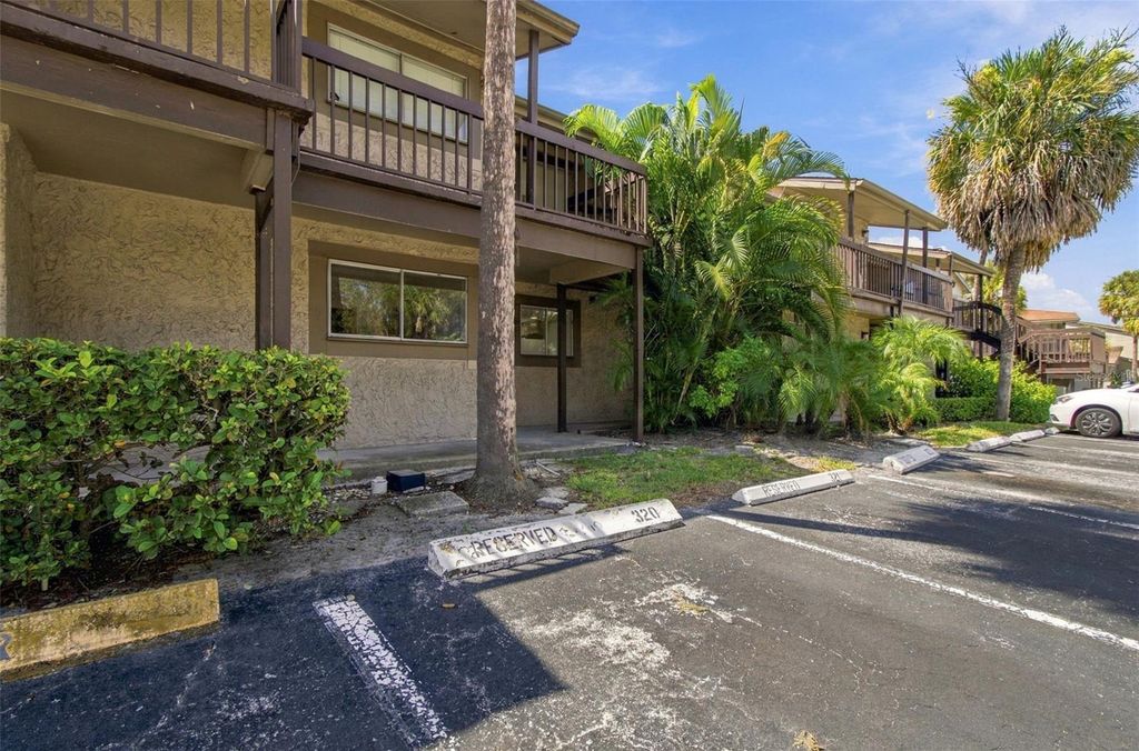 Image 29 of property listing at 6340 NEWTOWN CIRCLE 40A4, Tampa, FL 33615