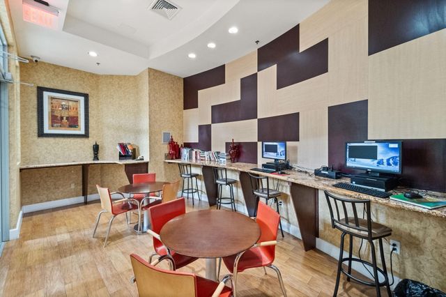 1830 Radius Drive 523, Hollywood, FL 33020