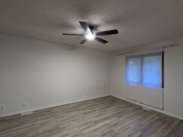 410 N David, Wichita, KS 97212