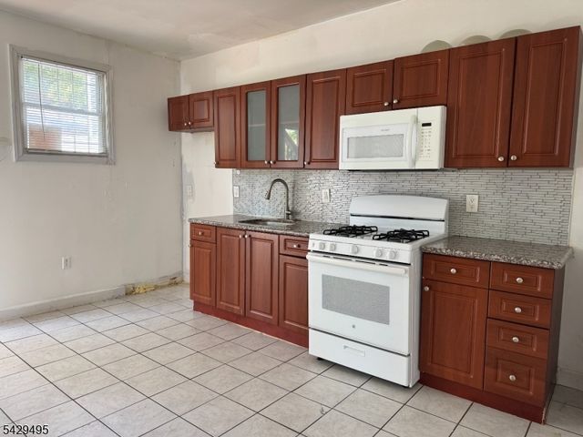 45 Ogden St, Newark City, NJ 07104