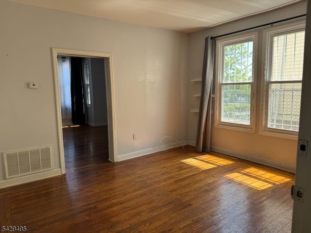45 Ogden St, Newark City, NJ 07104