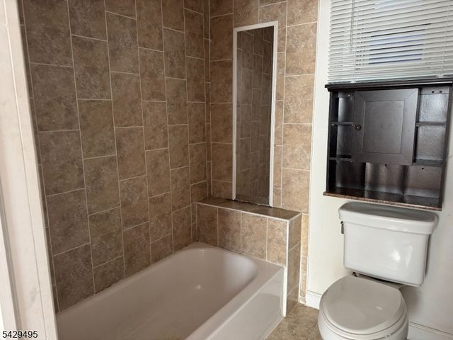 45 Ogden St, Newark City, NJ 07104
