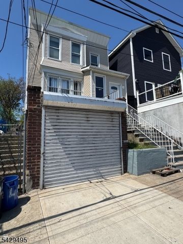 45 Ogden St, Newark City, NJ 07104