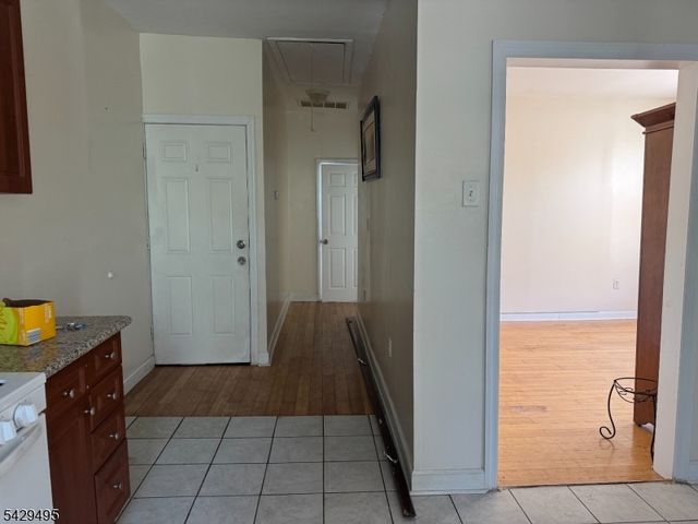 45 Ogden St, Newark City, NJ 07104