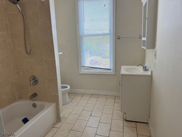 45 Ogden St, Newark City, NJ 07104