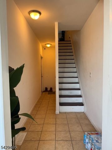 45 Ogden St, Newark City, NJ 07104
