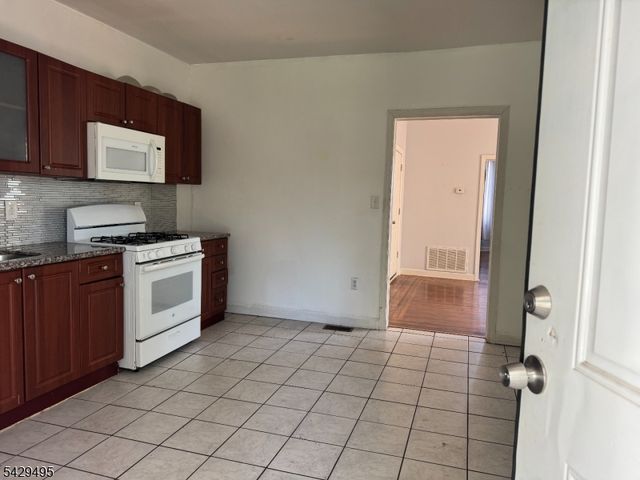 45 Ogden St, Newark City, NJ 07104