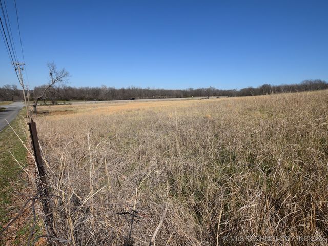 Hwy 51, Hulbert, OK 74441