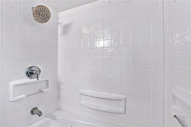 15 Atlantic Avenue, North Providence, RI 02904