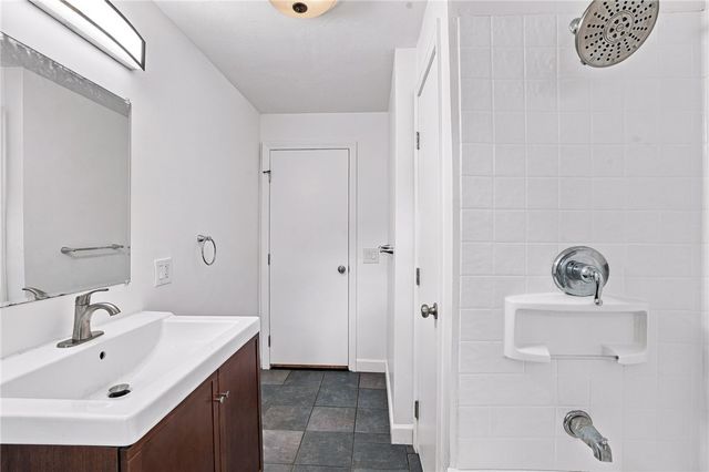 15 Atlantic Avenue, North Providence, RI 02904
