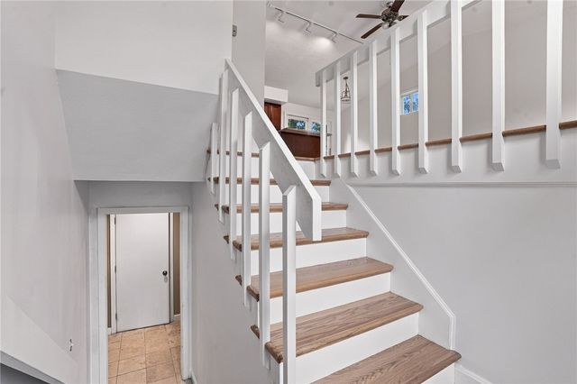 15 Atlantic Avenue, North Providence, RI 02904