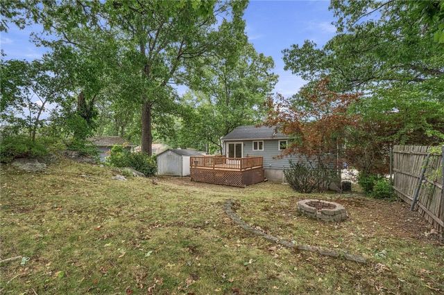 15 Atlantic Avenue, North Providence, RI 02904