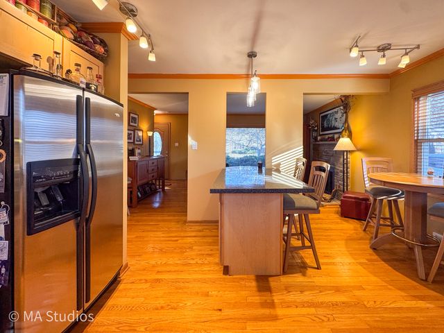 8536 Kedvale Avenue, Skokie, IL 60076