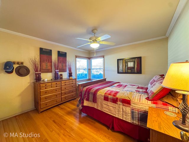 8536 Kedvale Avenue, Skokie, IL 60076