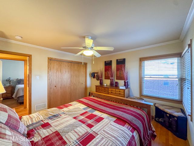 8536 Kedvale Avenue, Skokie, IL 60076