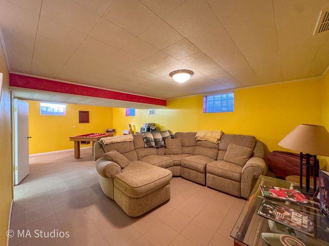 8536 Kedvale Avenue, Skokie, IL 60076