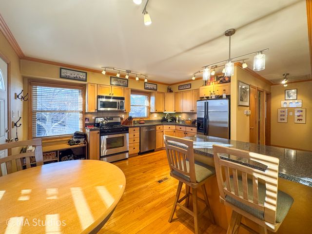 8536 Kedvale Avenue, Skokie, IL 60076