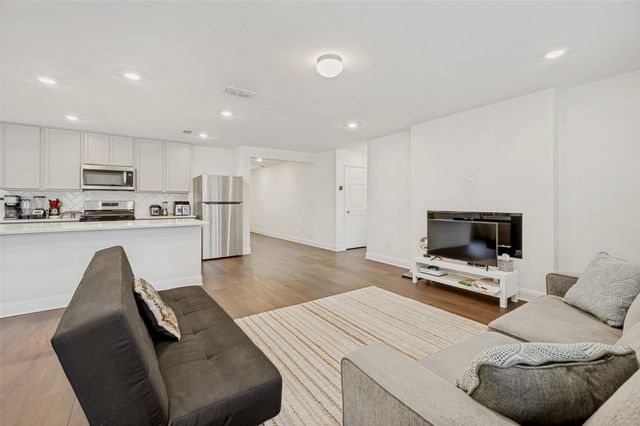 2636 Warren Lane, Aubrey, TX 76227