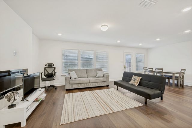 2636 Warren Lane, Aubrey, TX 76227