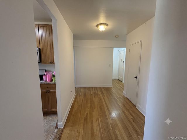 245 Bronx River Road 7F, Yonkers, NY 10704