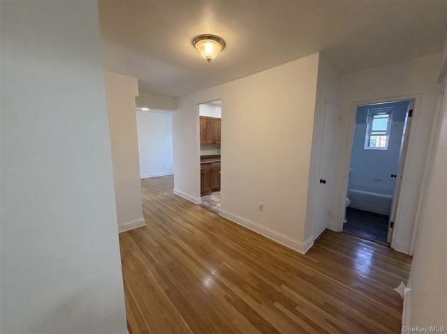245 Bronx River Road 7F, Yonkers, NY 10704