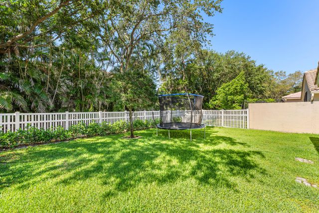4245 Bluff Harbor Way, Wellington, FL 33449