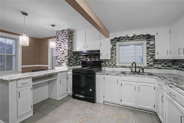 752 Social Street, Woonsocket, RI 02895