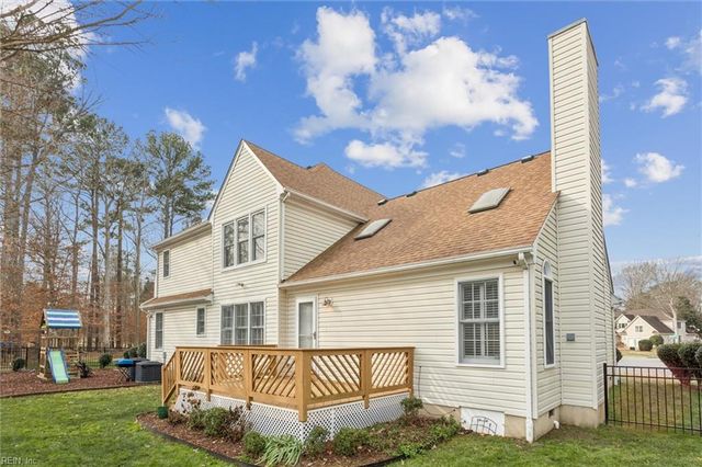 105 Bennington CT, Yorktown, VA 23693