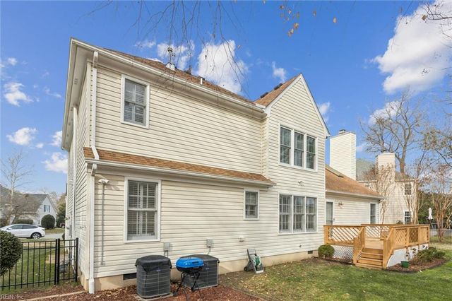 105 Bennington CT, Yorktown, VA 23693