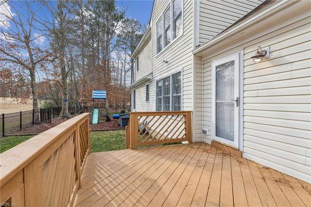 105 Bennington CT, Yorktown, VA 23693