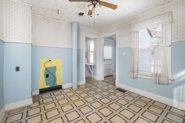 36 Traip Avenue, Kittery, ME 03904