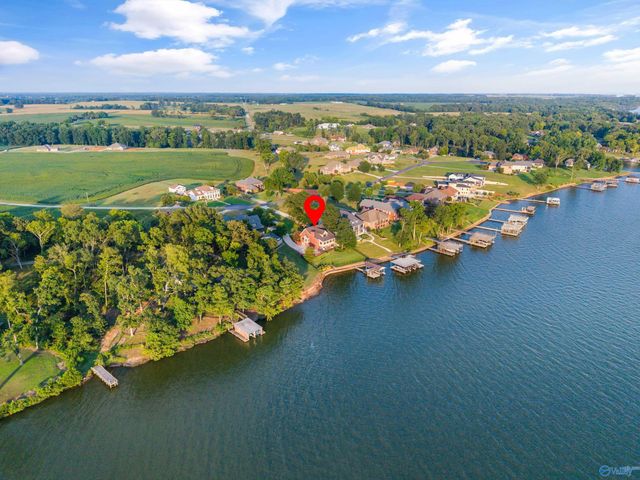 13613 Inverness Place, Athens, AL 35611